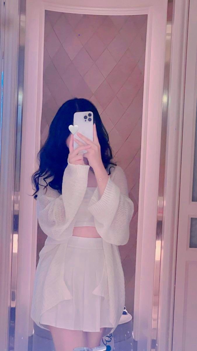 aesthetic mirror selfie dp