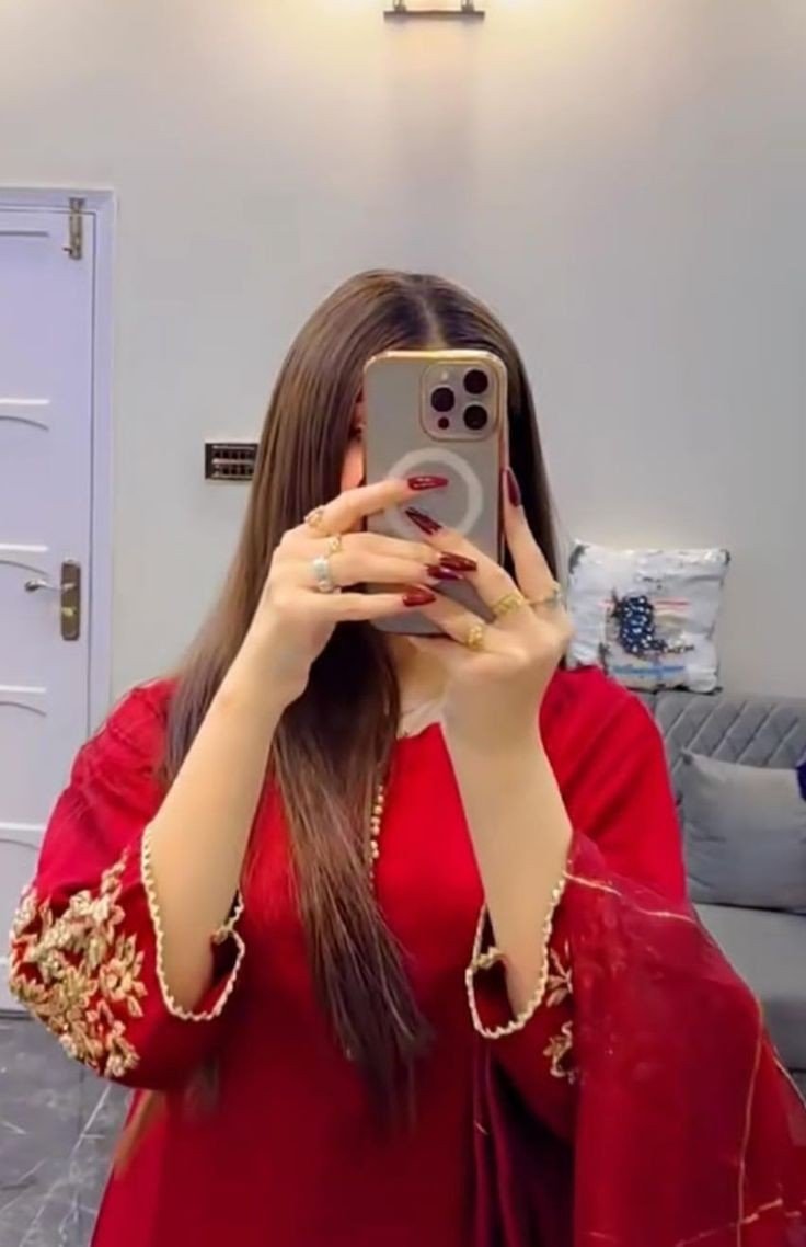 animated cool attitude girl dp