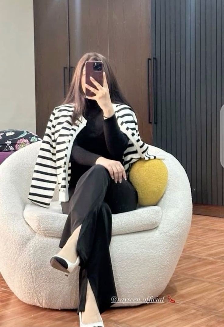 attitude girl dp cute