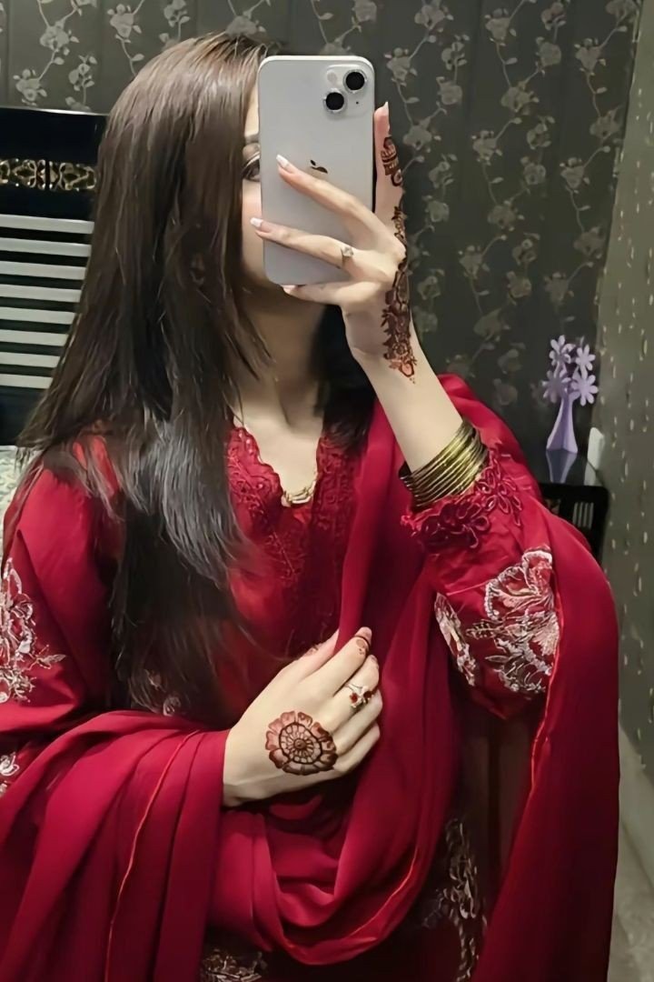 attitude girls dp black and white