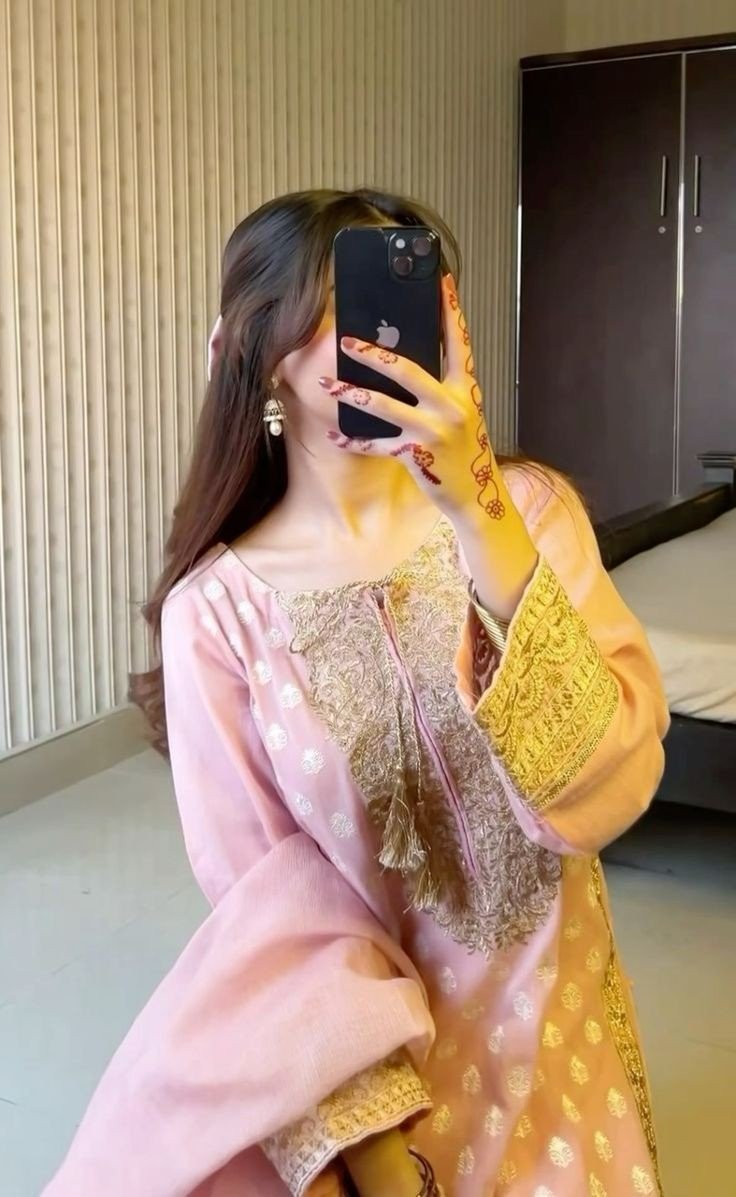 attitude girls dp cute