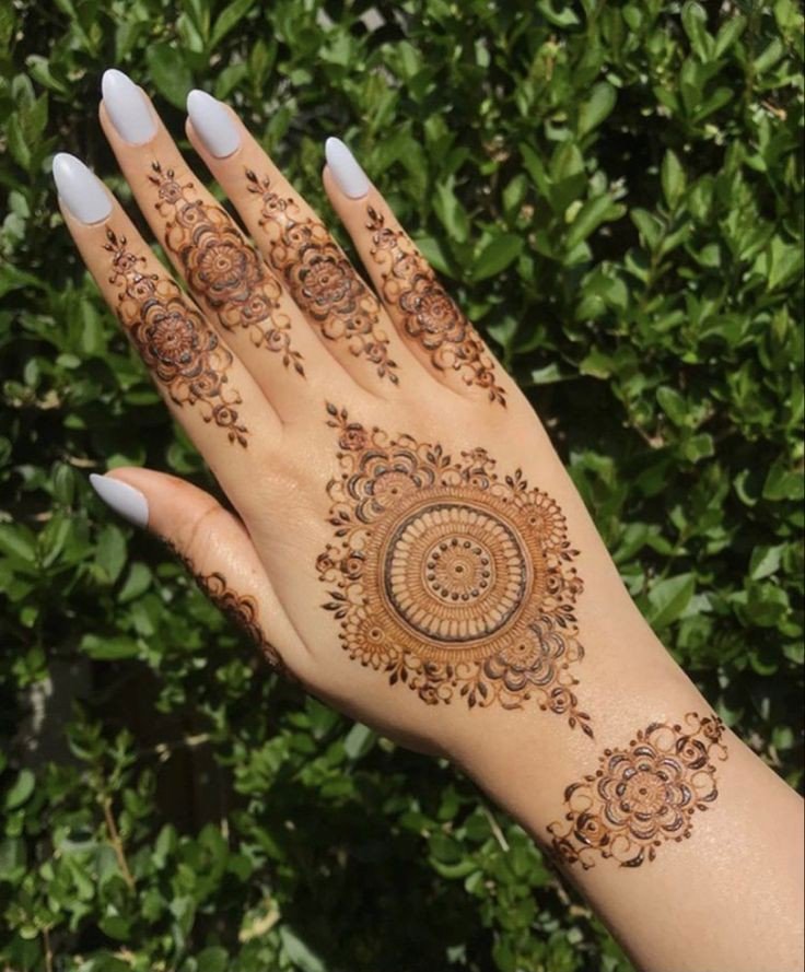 back hand mehndi design child