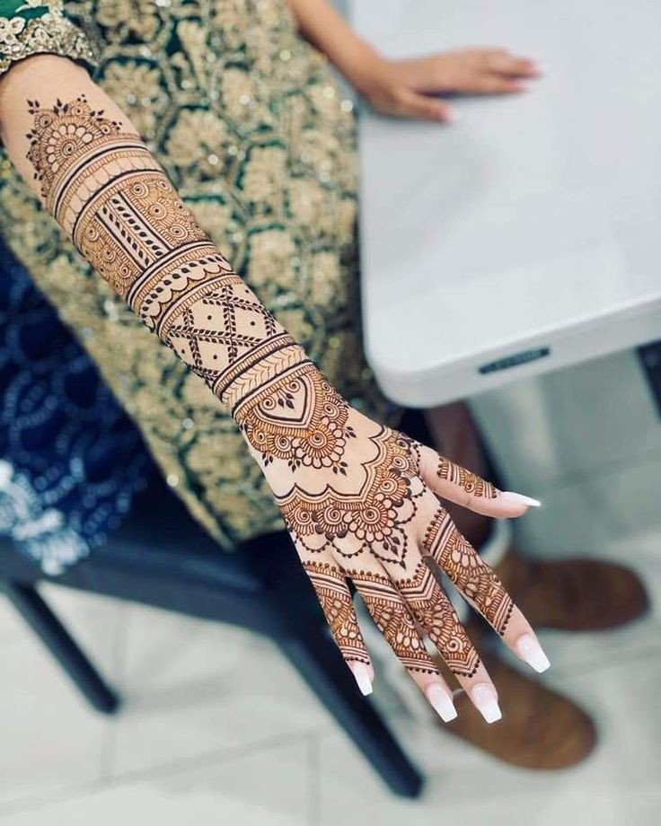 back hand mehndi design dot