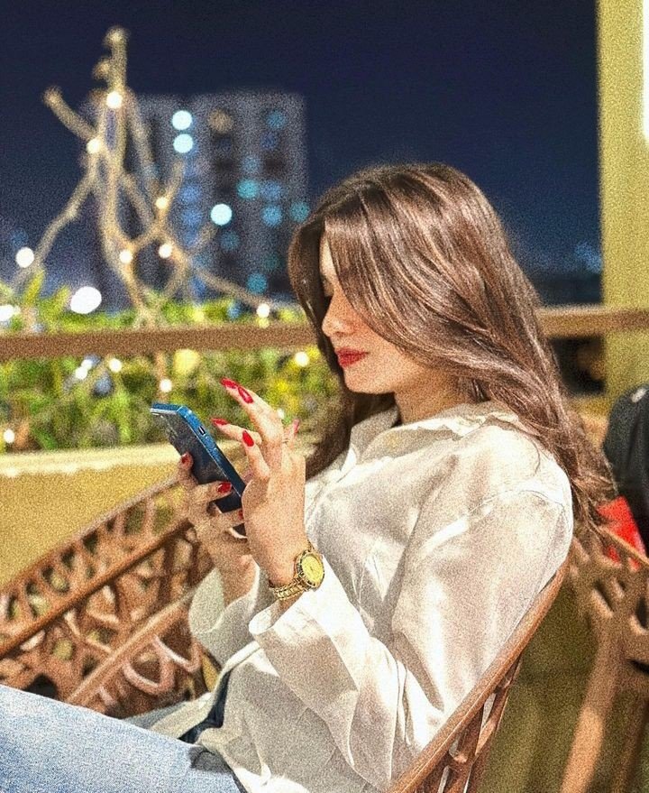 best dp for whatsapp for girls stylish attitude