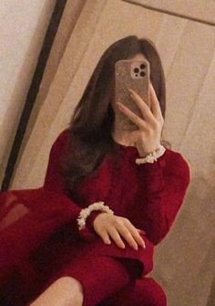 black mirror selfie dp