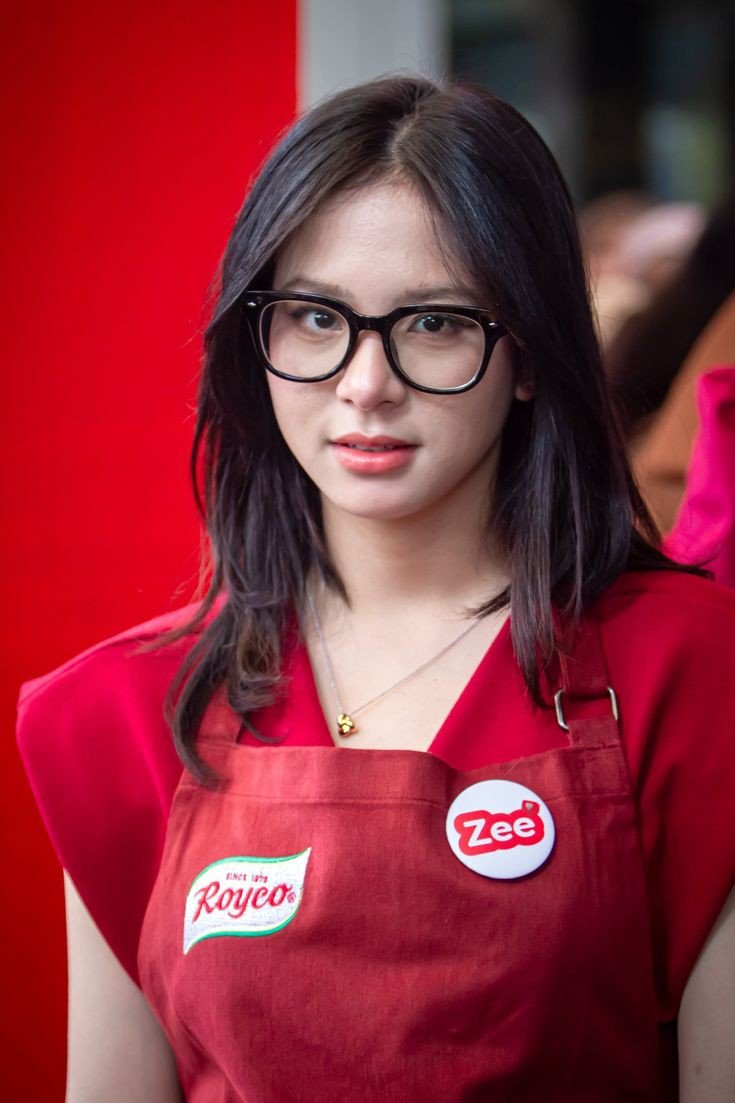 cute simple girl pic 12 years indian