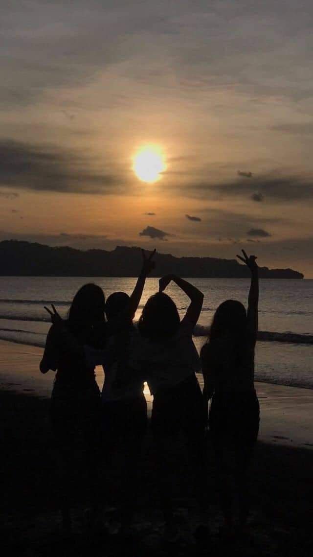 friends whatsapp dp download