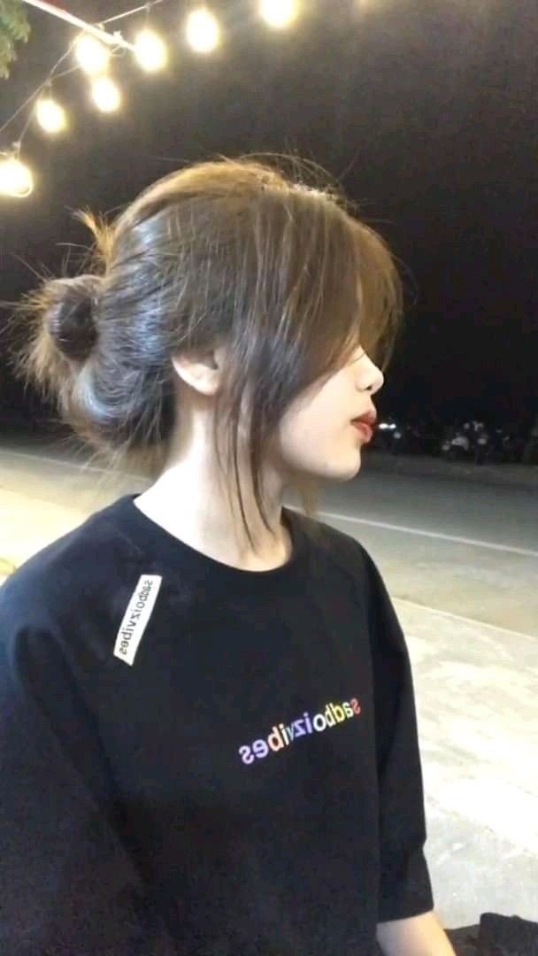 korean girl pic alone