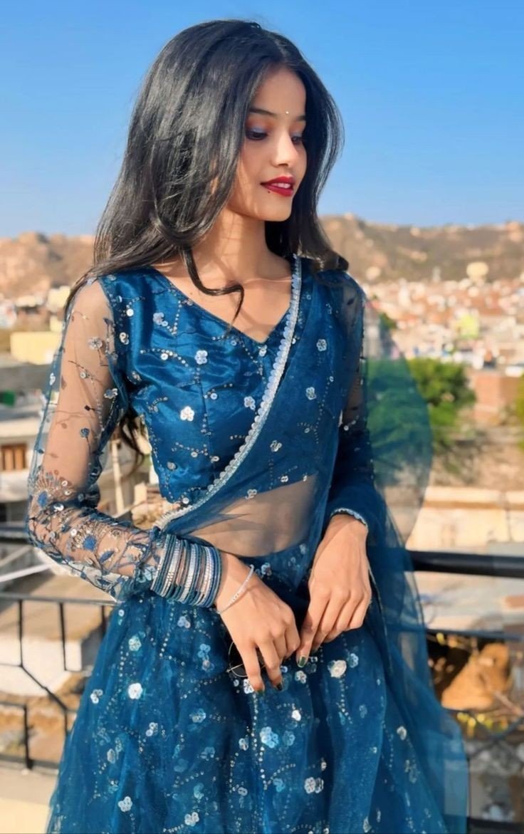 ladki ka photo achcha sa