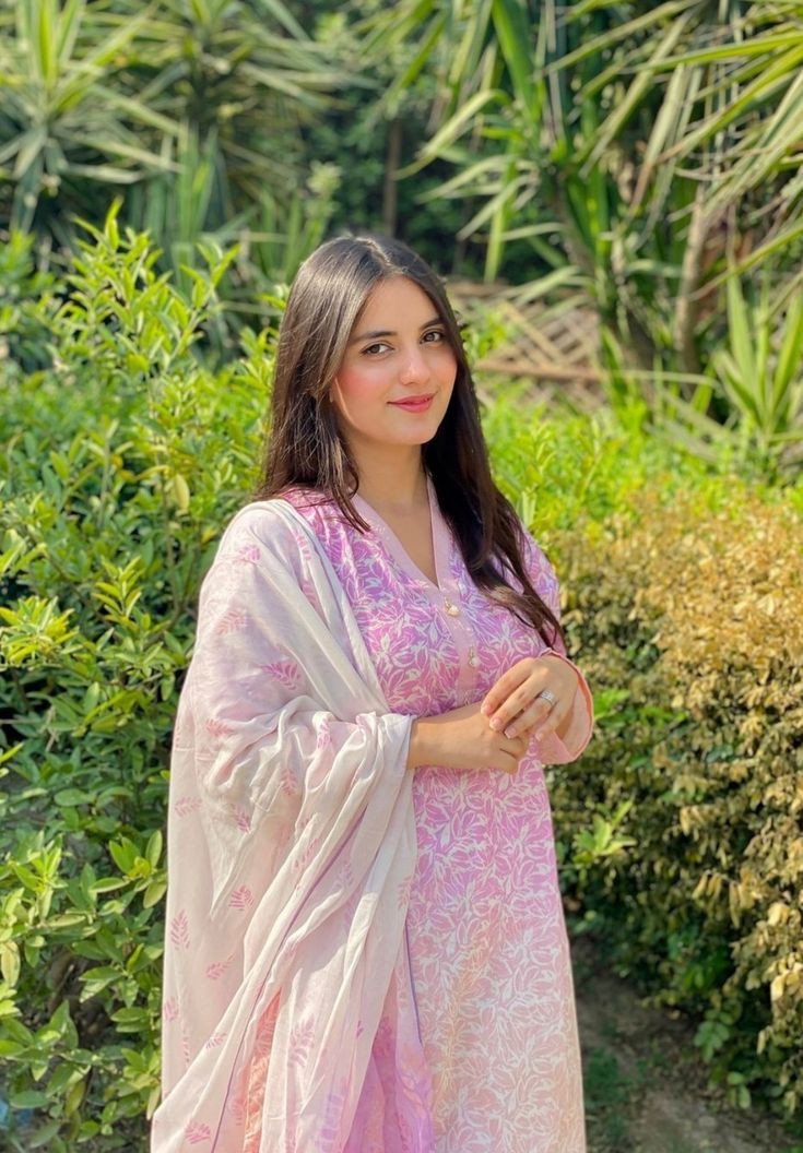 ladki ki dp acchi wali