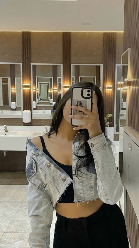 mirror selfie dp for instagram girl attitude