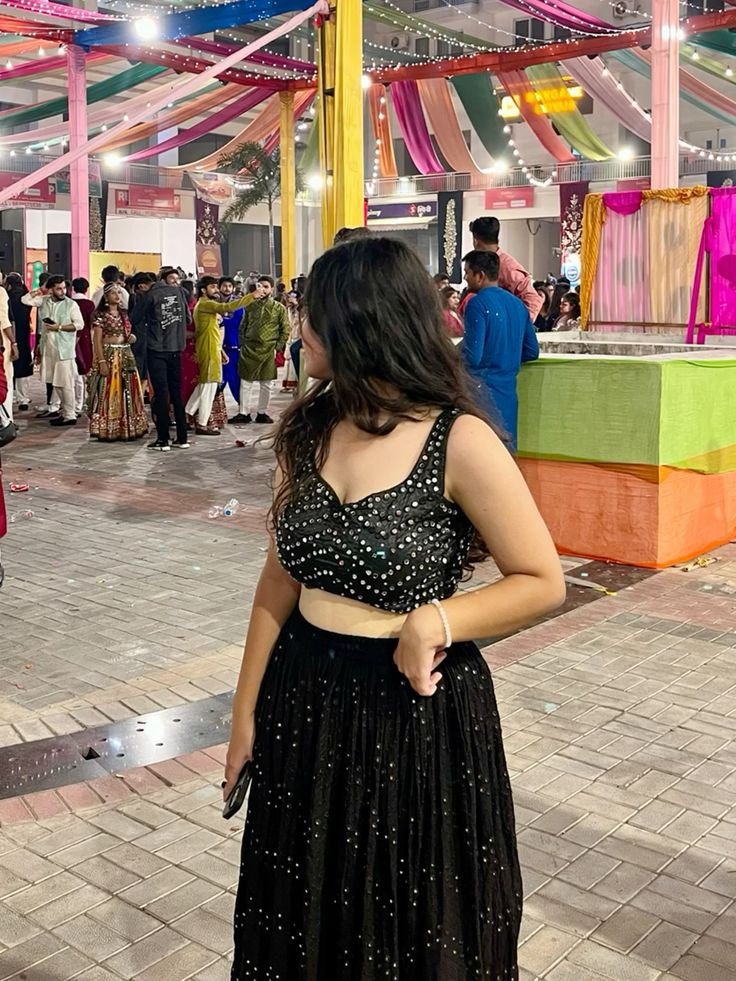 photo poses stylish attractive instagram hidden face dp for girls