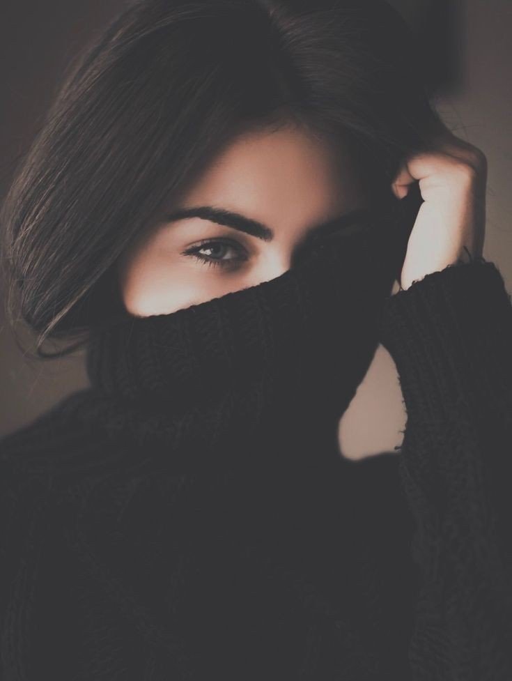 sad girl dp black and white