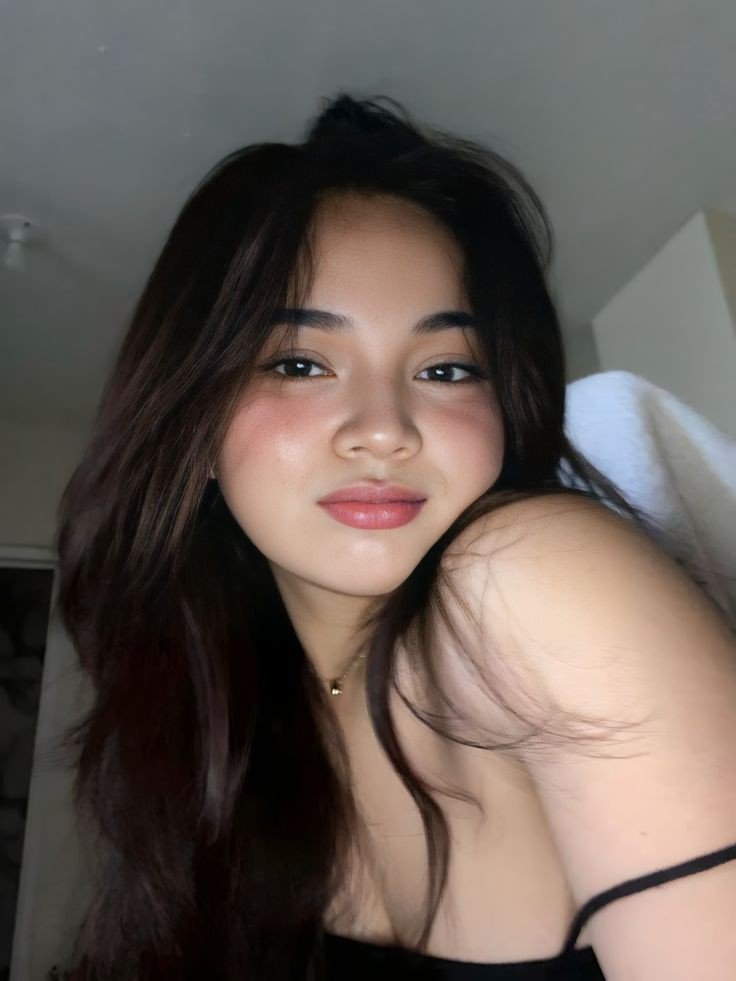 simple cute girl pic cartoon love