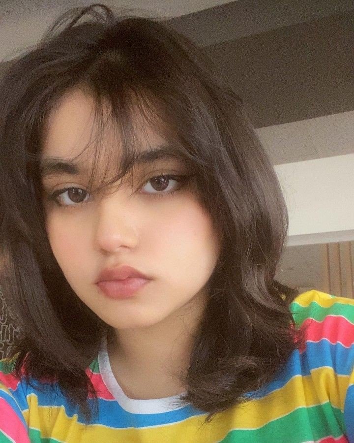 simple hide face girl pic