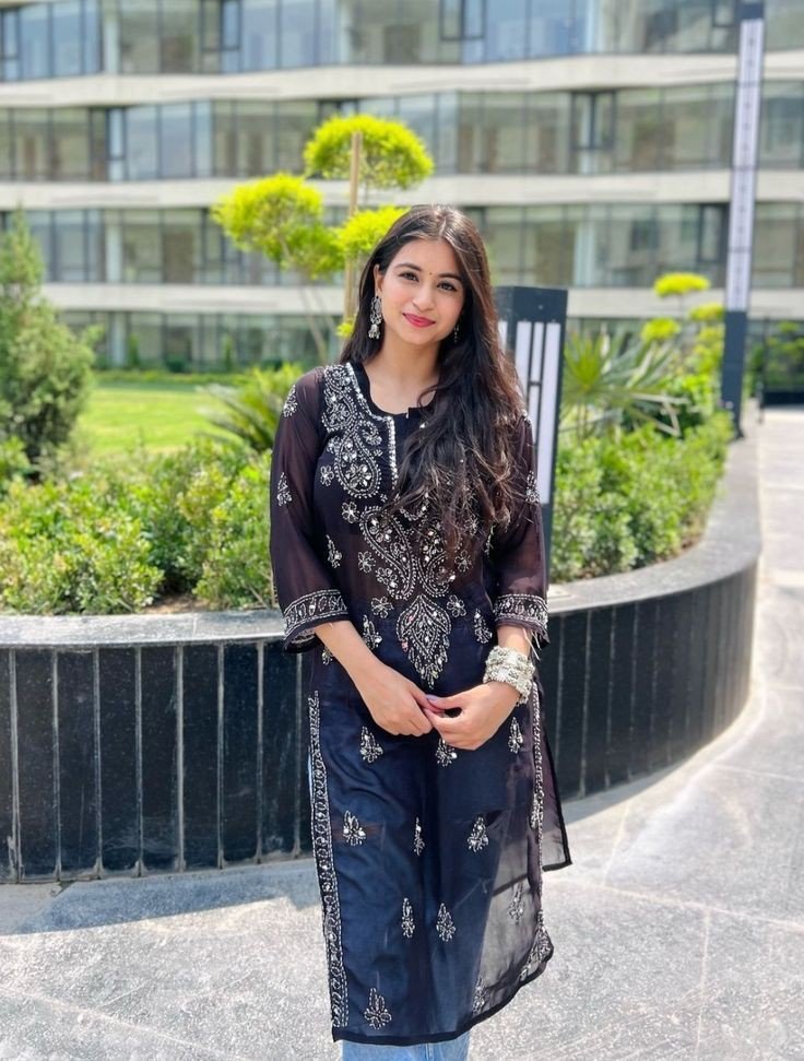 simple ladki ka photo