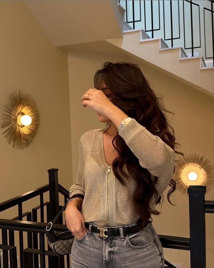 stylish girl mystery dp